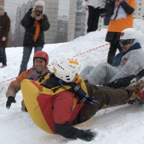 Downhill with a Difference: Moscow’s Real Wacky Racers
